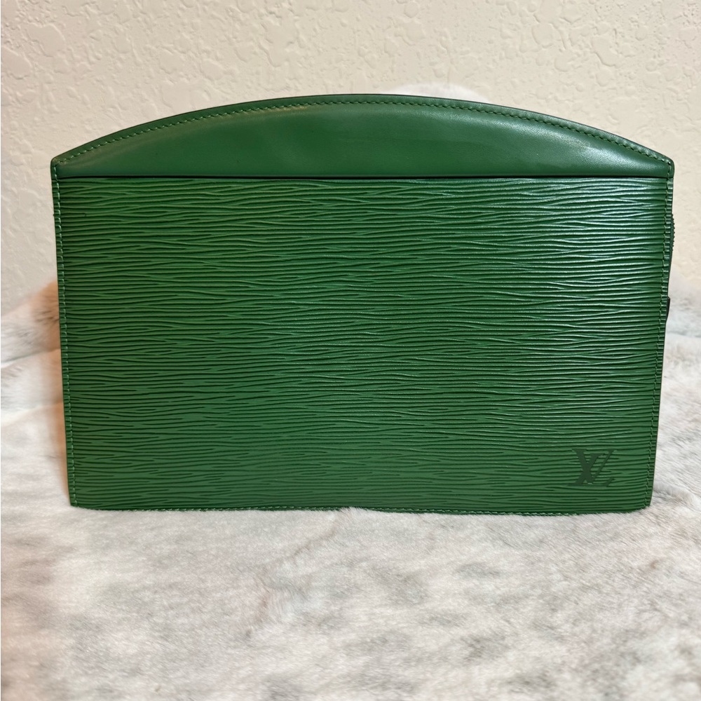 LOUIS VUITTON Epi Trousse Crete Pouch Clutch Green P0337